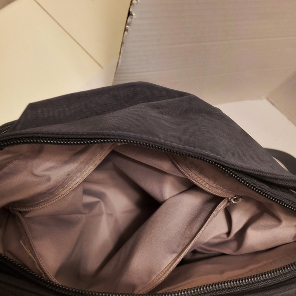 Baggallini Black Crossbody Bag - Picture 6 of 14